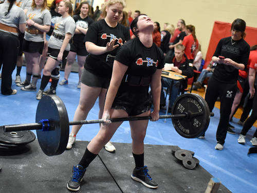 Ozarks teenage girl setting world powerlifting records